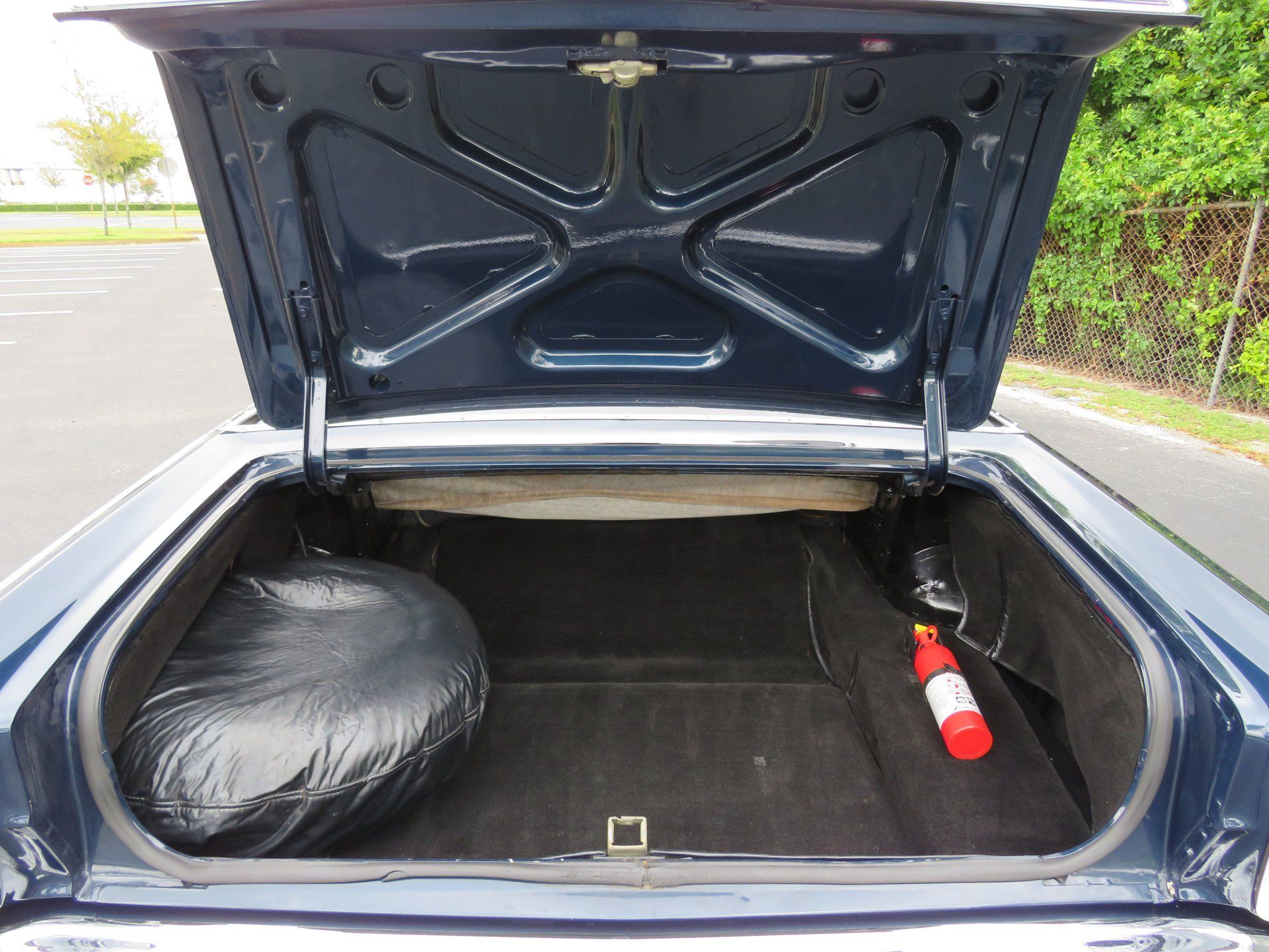 1966 FORD FAIRLANE 500XL - Image 16