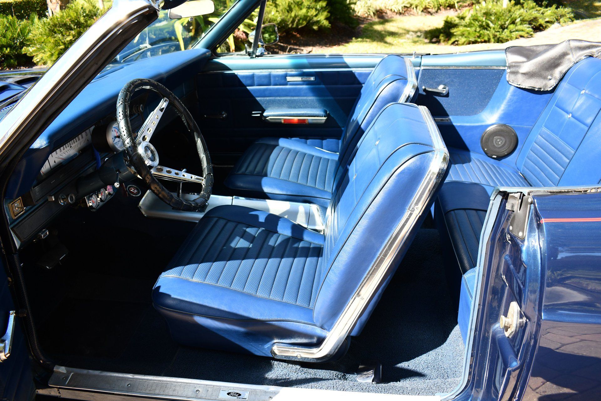 1966 FORD FAIRLANE 500XL - Image 13