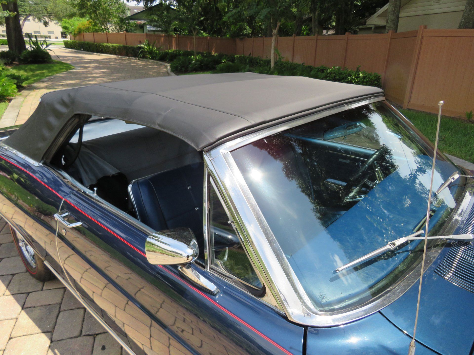 1966 FORD FAIRLANE 500XL - Image 11