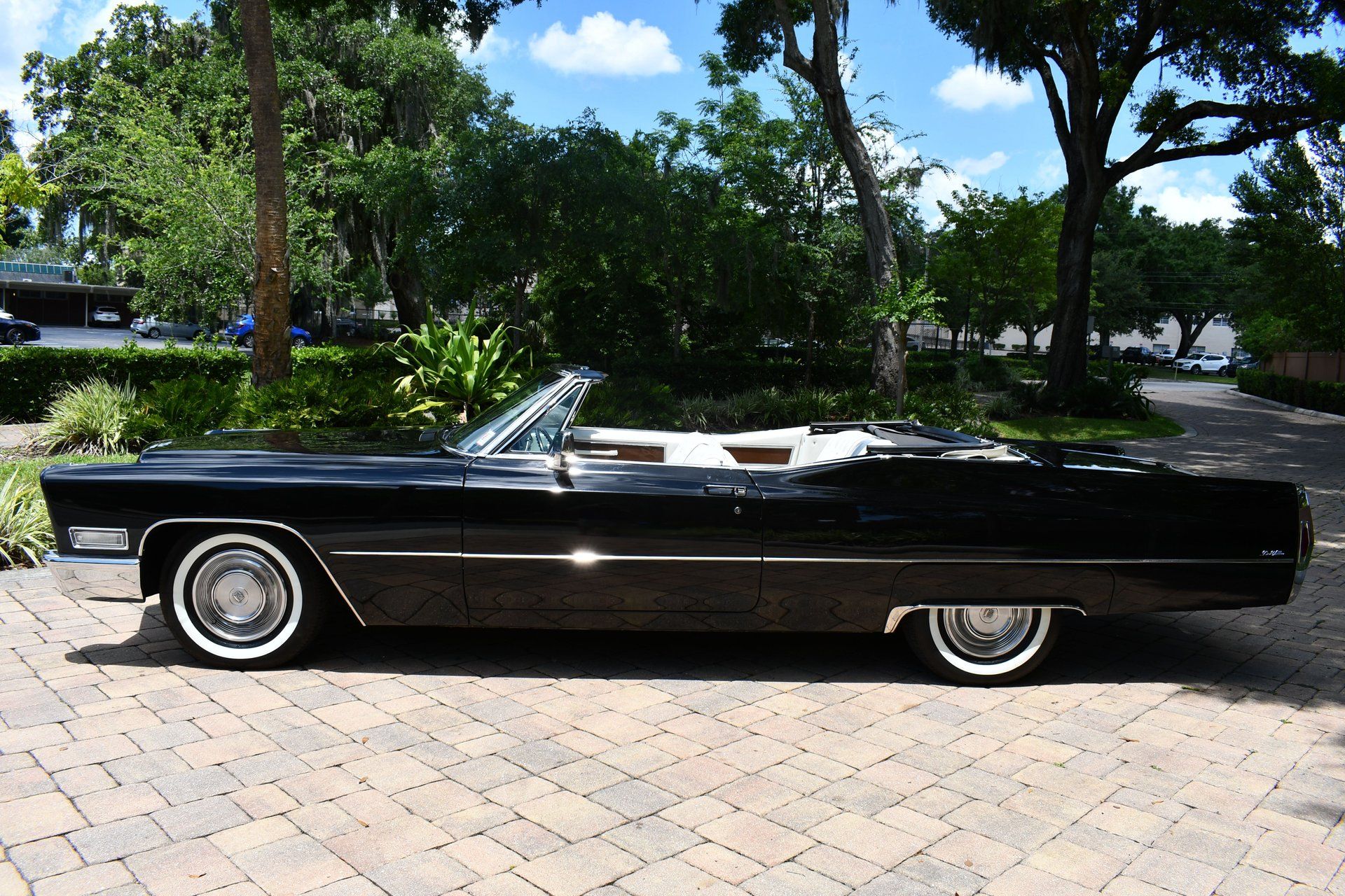 1968 CADILLAC DEVILLE - Image 9