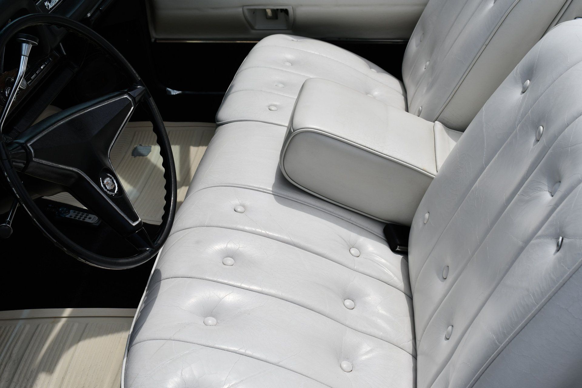 1968 CADILLAC DEVILLE - Image 14