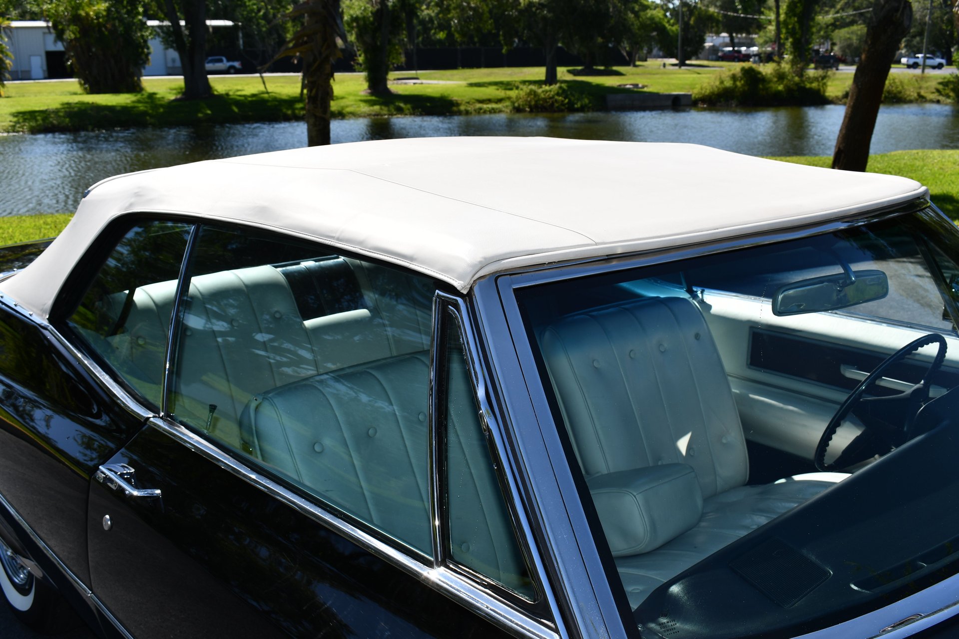 1968 CADILLAC DEVILLE - Image 12