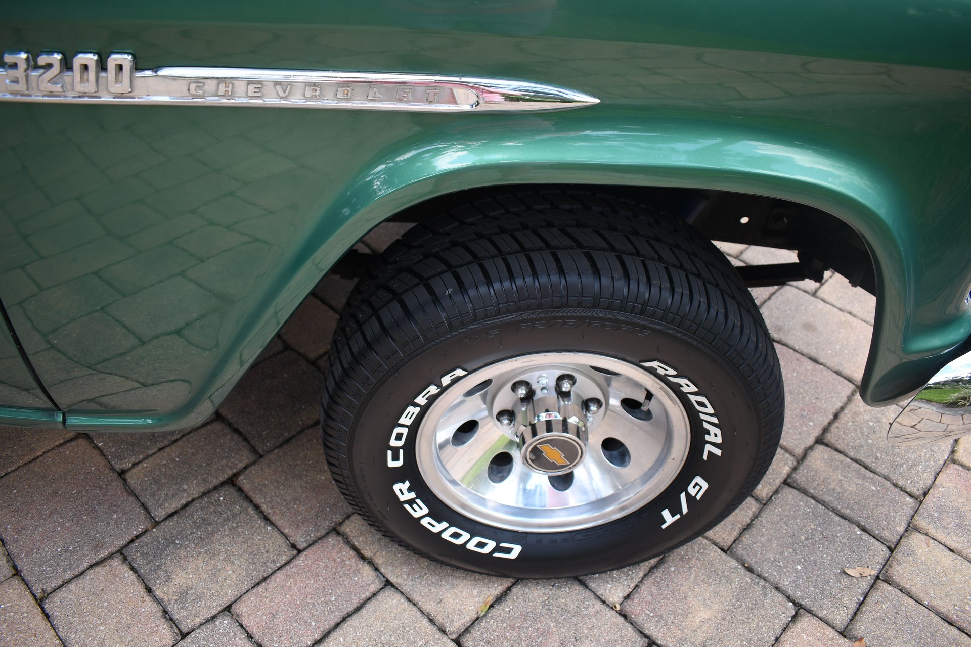 1957 CHEVROLET 3200 - Image 12