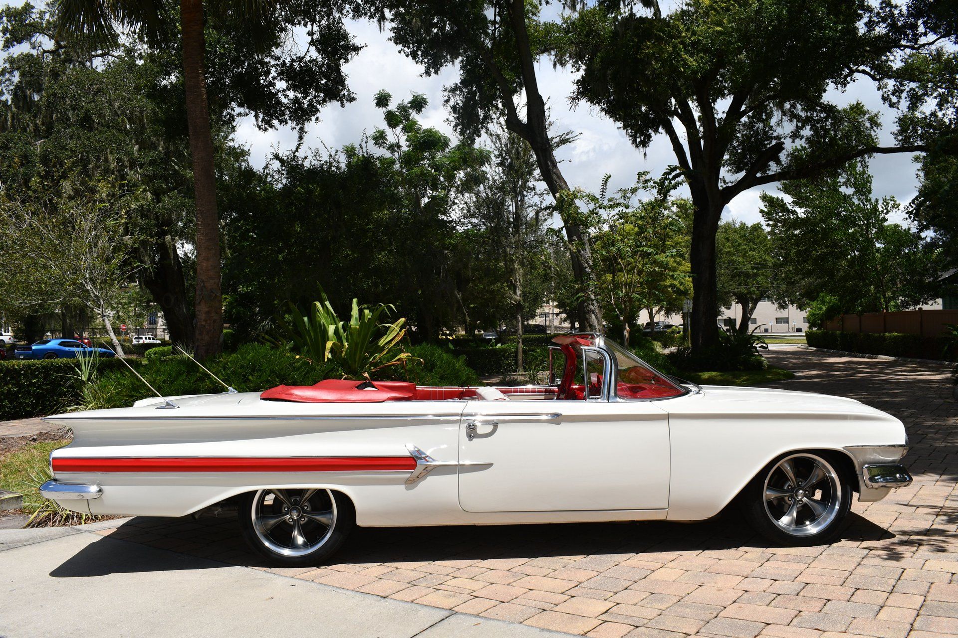 1960 CHEVROLET IMPALA - Image 4