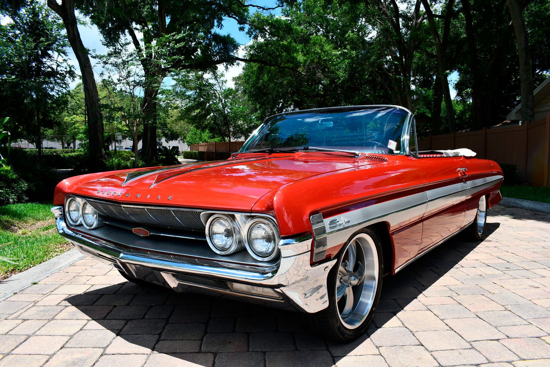 1961 OLDSMOBILE STARFIRE