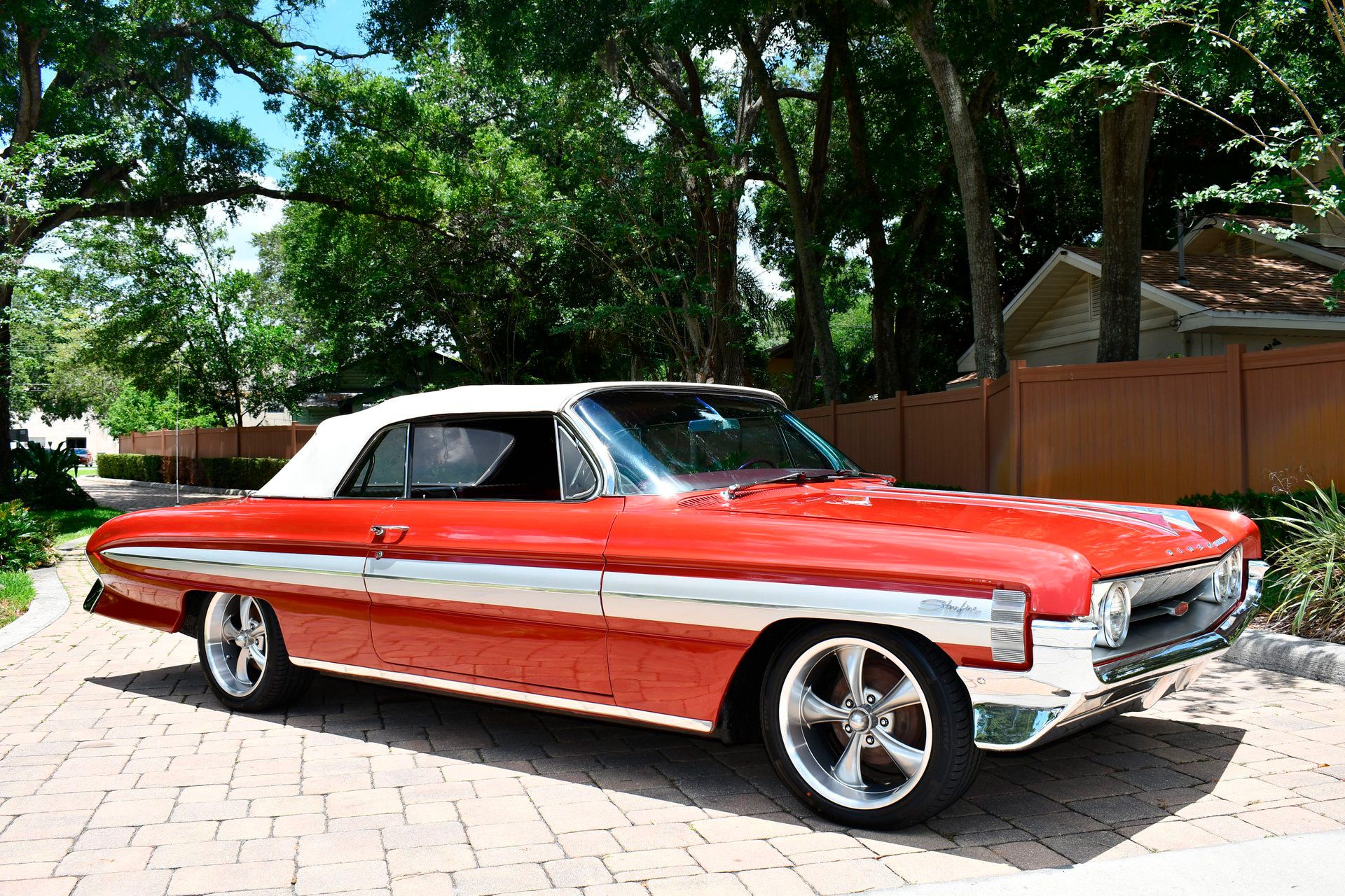 1961 OLDSMOBILE STARFIRE - Image 3