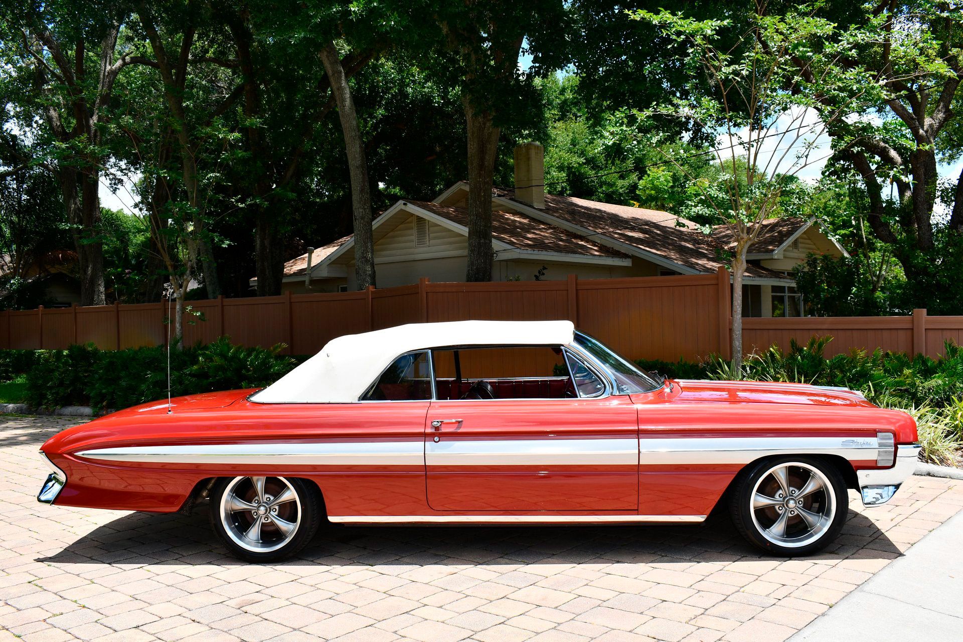 1961 OLDSMOBILE STARFIRE - Image 7