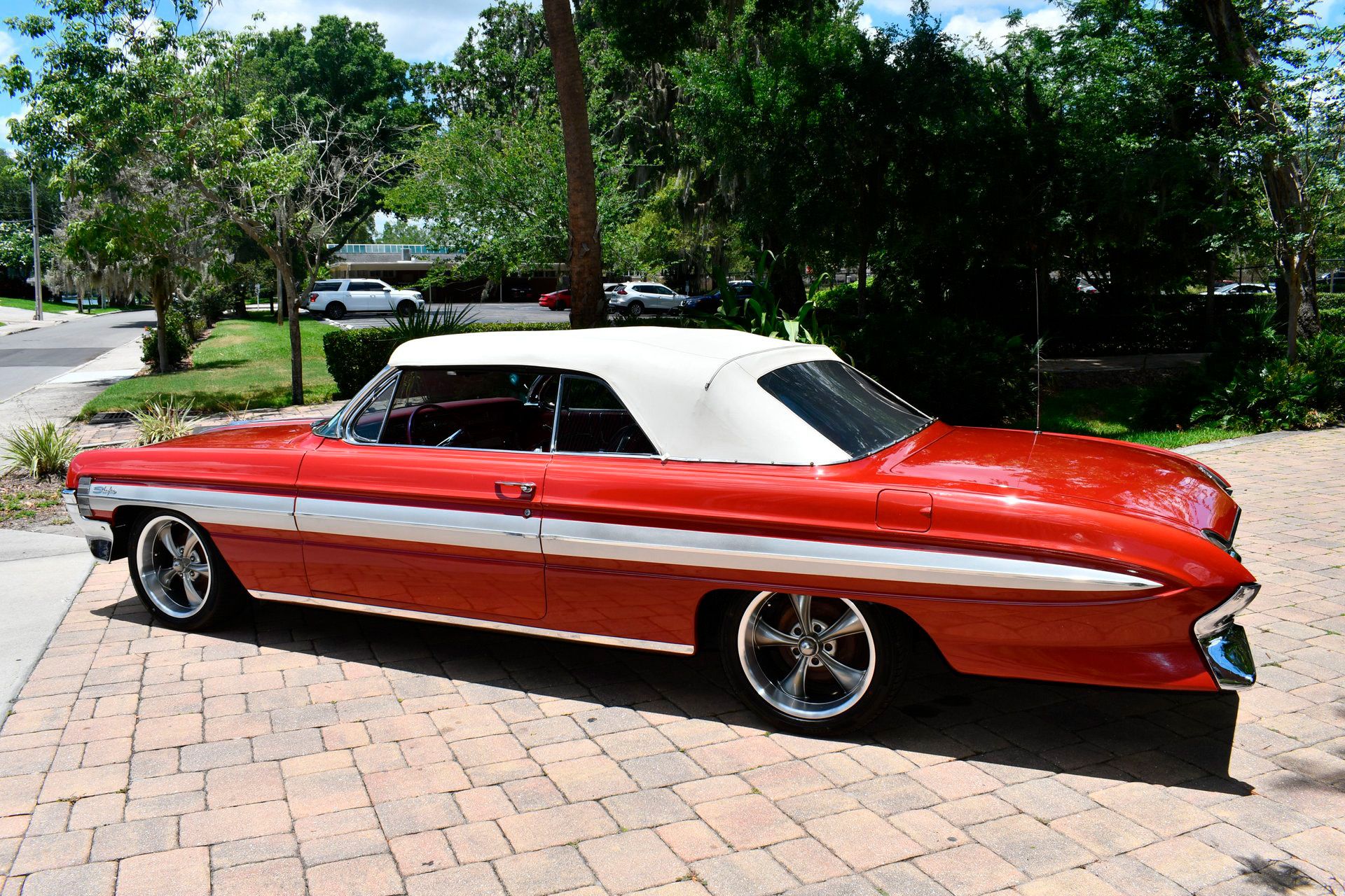 1961 OLDSMOBILE STARFIRE - Image 12