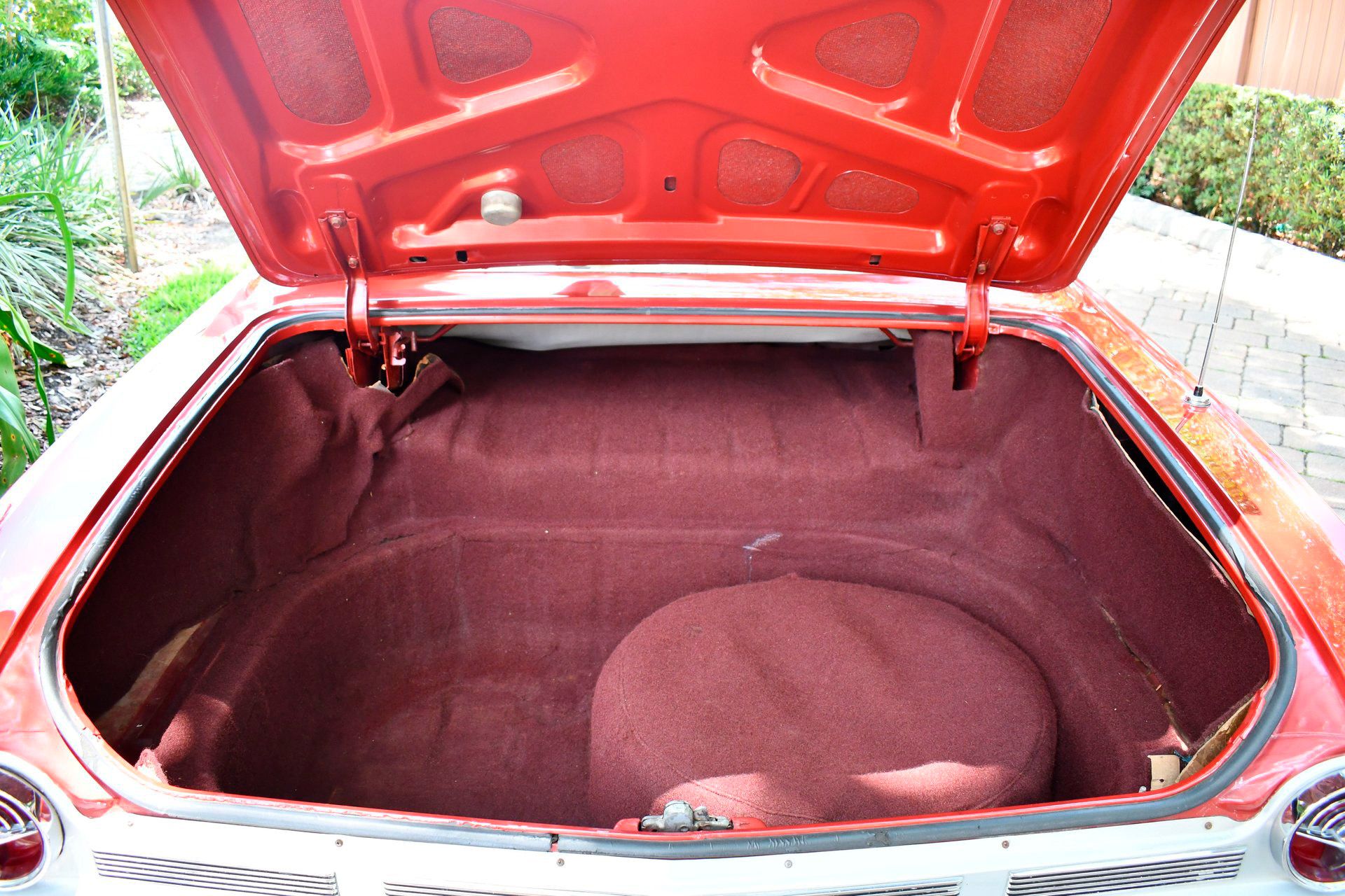 1961 OLDSMOBILE STARFIRE - Image 20